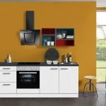 Keuken 210 cm met gekleurd wandrek Incl. Inbouwapparatuur en RVS spoelbak KT211E-9-732